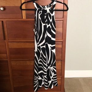 Gorgeous WHBM printed dress.